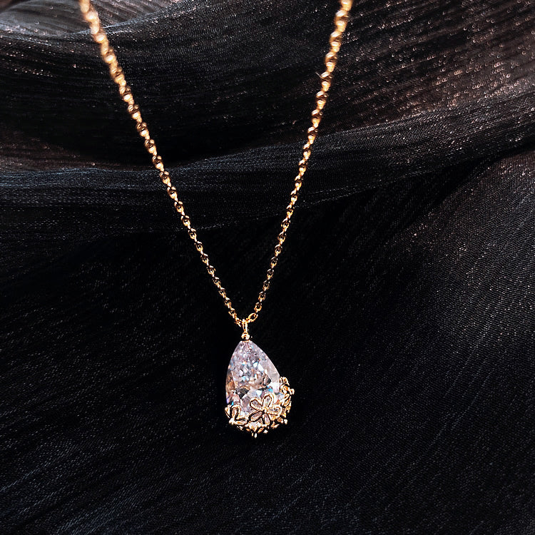 JANA · Collar Gota de Cristal